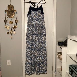 LuLu’s maxi dress